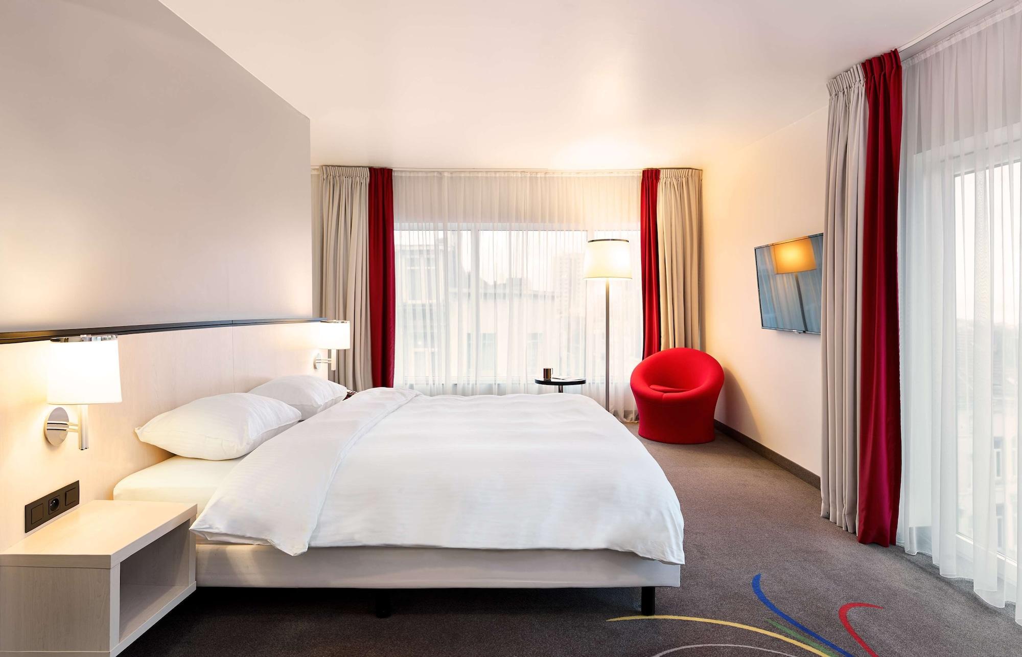 Hotel Park Inn By Radisson Brussels Midi Luaran gambar